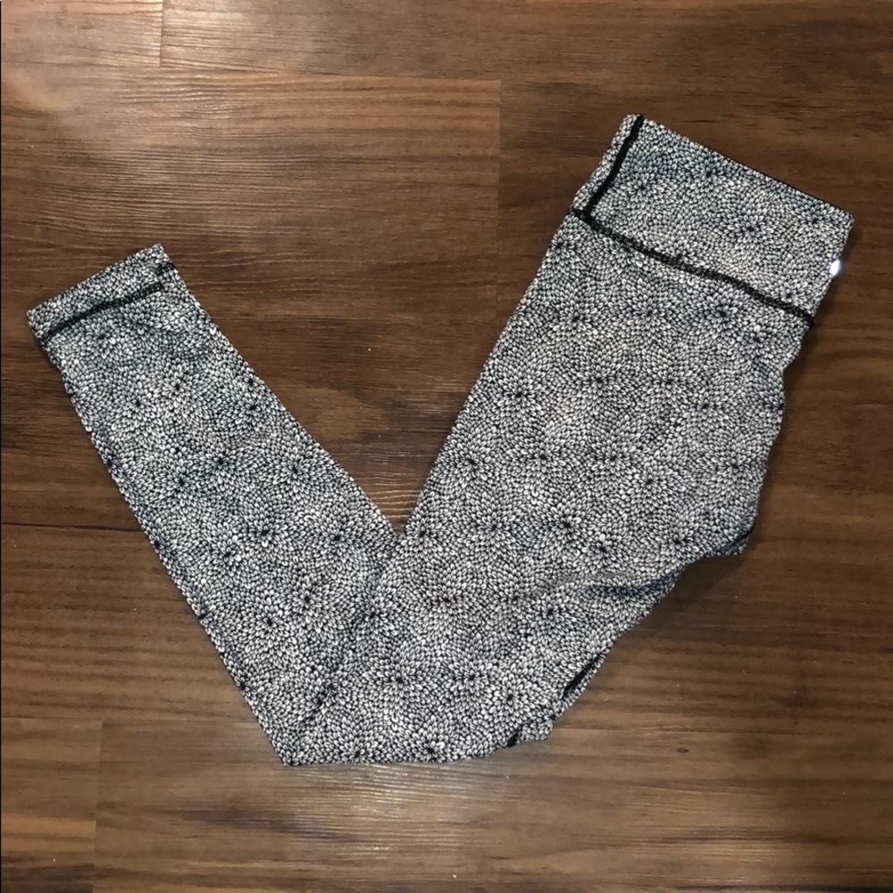 Lululemon Black and White Floral Tight